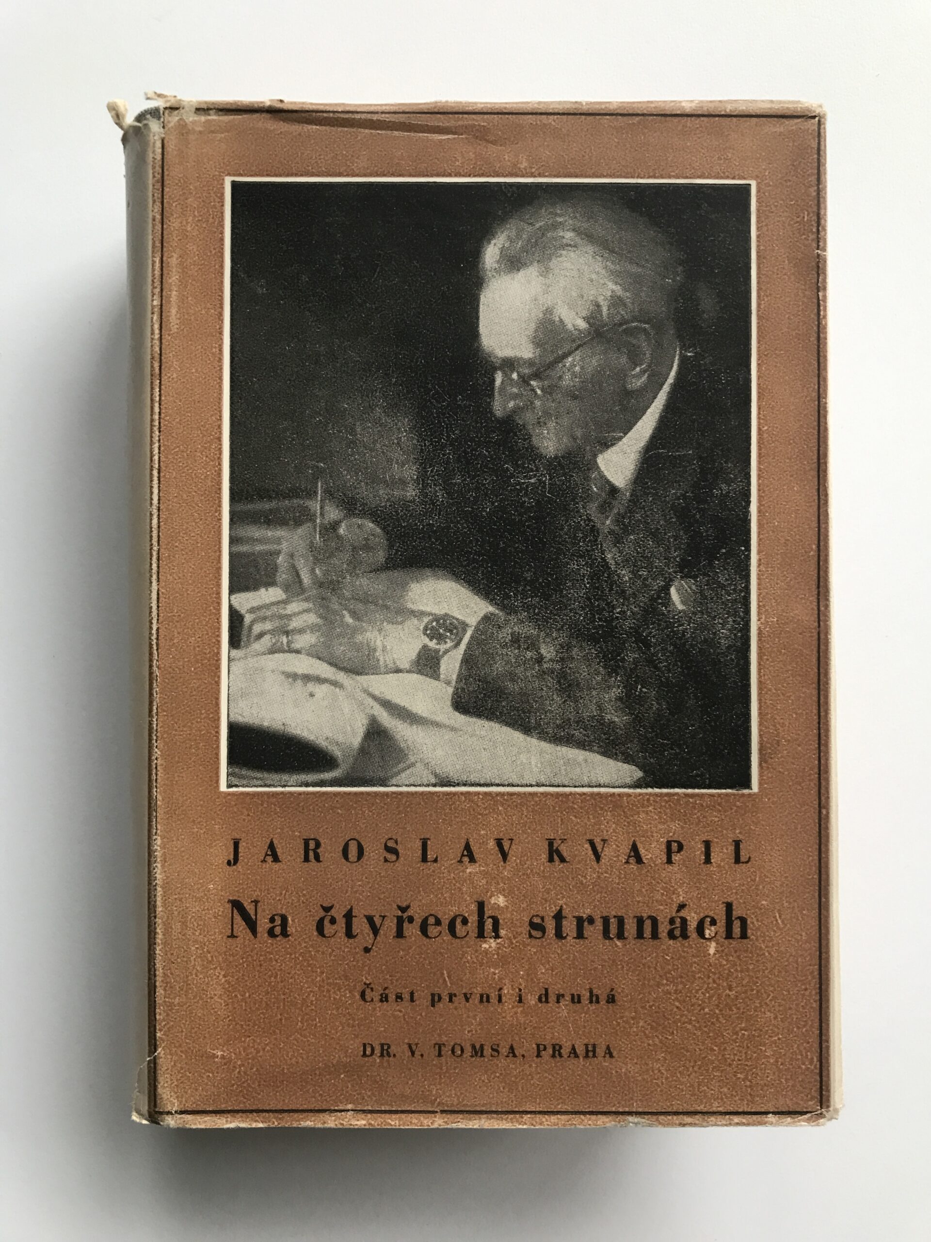 Na čtyřech strunách, Jaroslav Kvapil