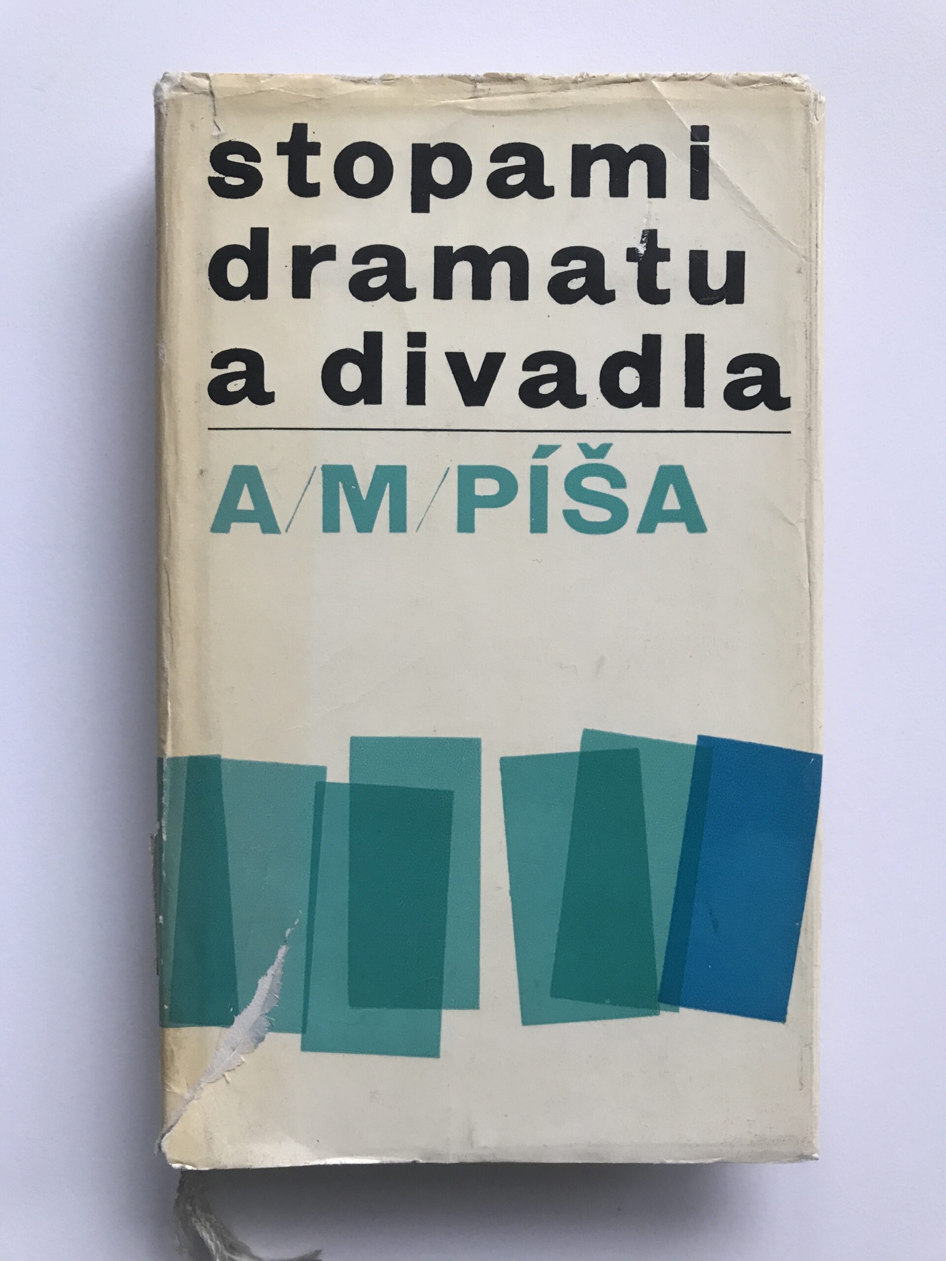 Stopami dramatu a divadla, A. M. Píša