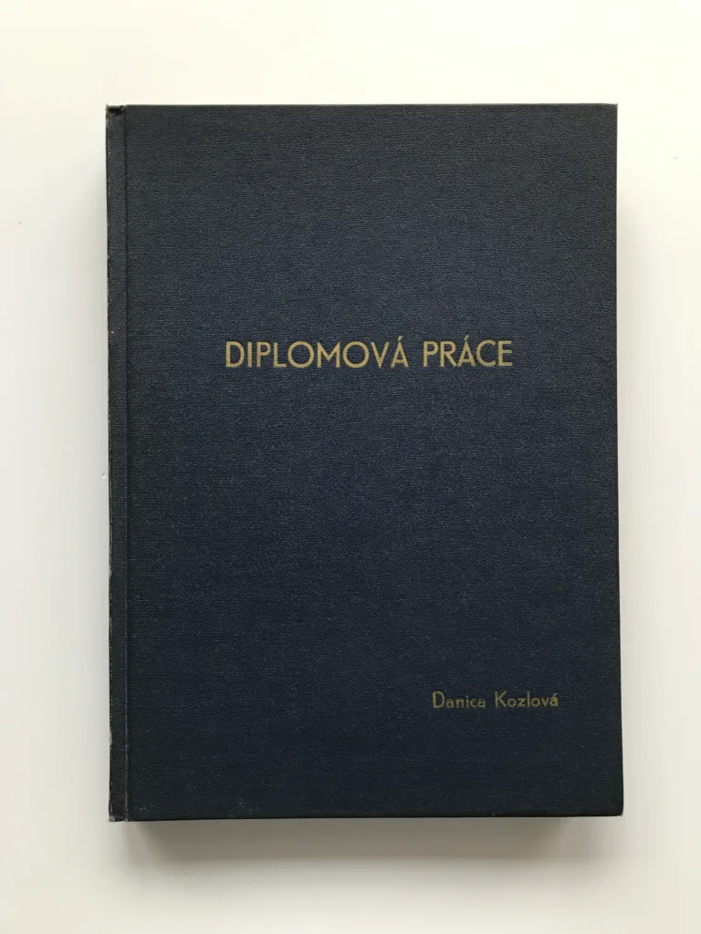 Knižní recenze v časopise Rozpravy Aventina (Diplomová práce), Danica Kozlová