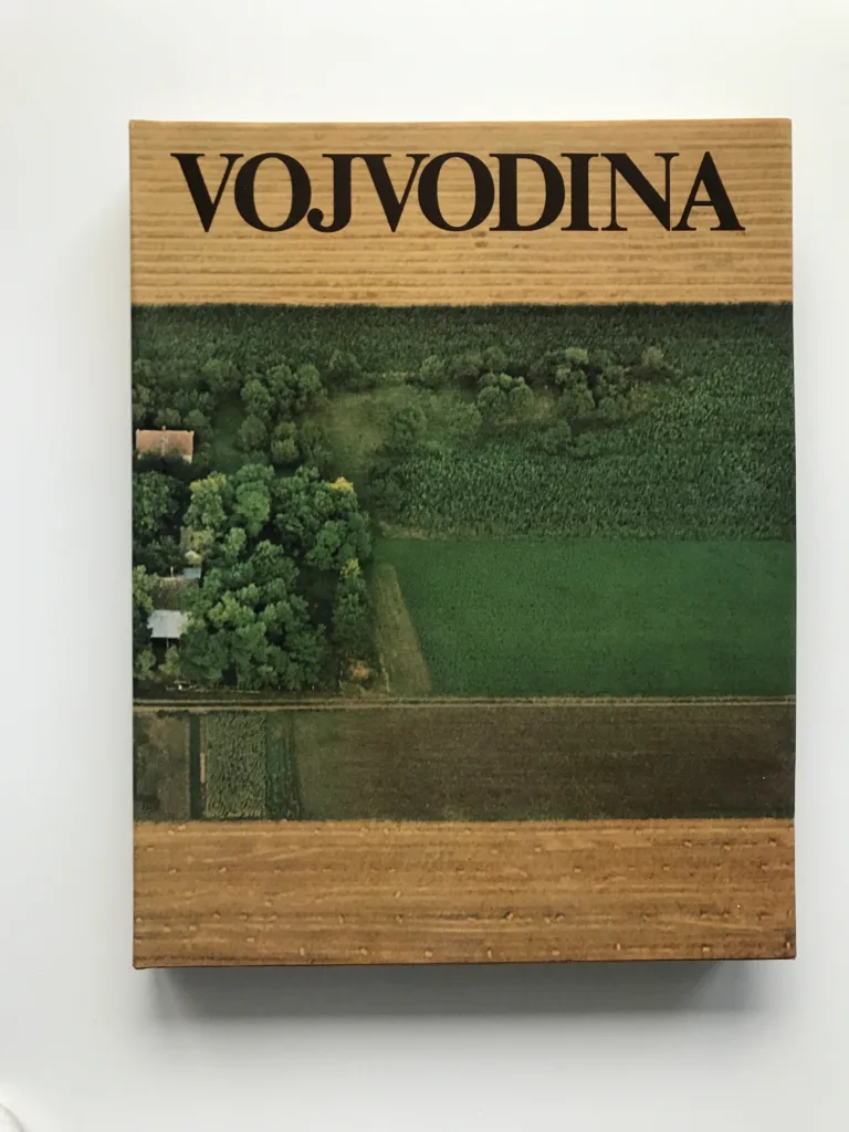 Vojvodina (Socialistická autonómna pokrajina), Nebojša Tomaševič, kolektiv autorů