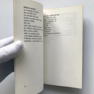 Motáky do uší pěny, Bronislava Volková