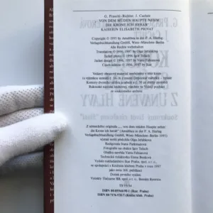 Korunu snímám z unavené hlavy, G. Praschlová-Bichlerová, J. Cachée