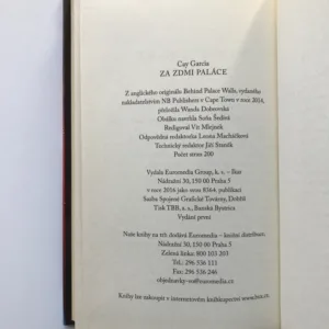 Za zdmi paláce, Cay Garcia