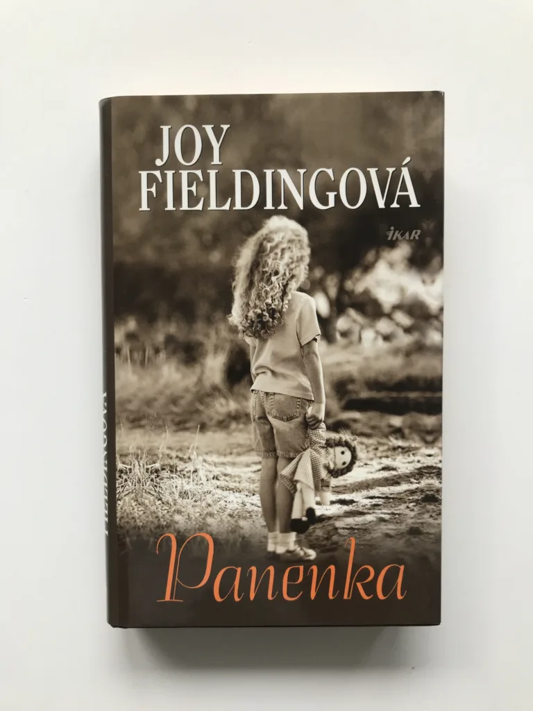 Panenka, Joy Fieldingová