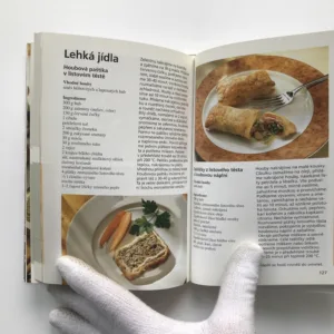 Houby v přírodě a na talíři, Renate a Fridhelm Volkovi