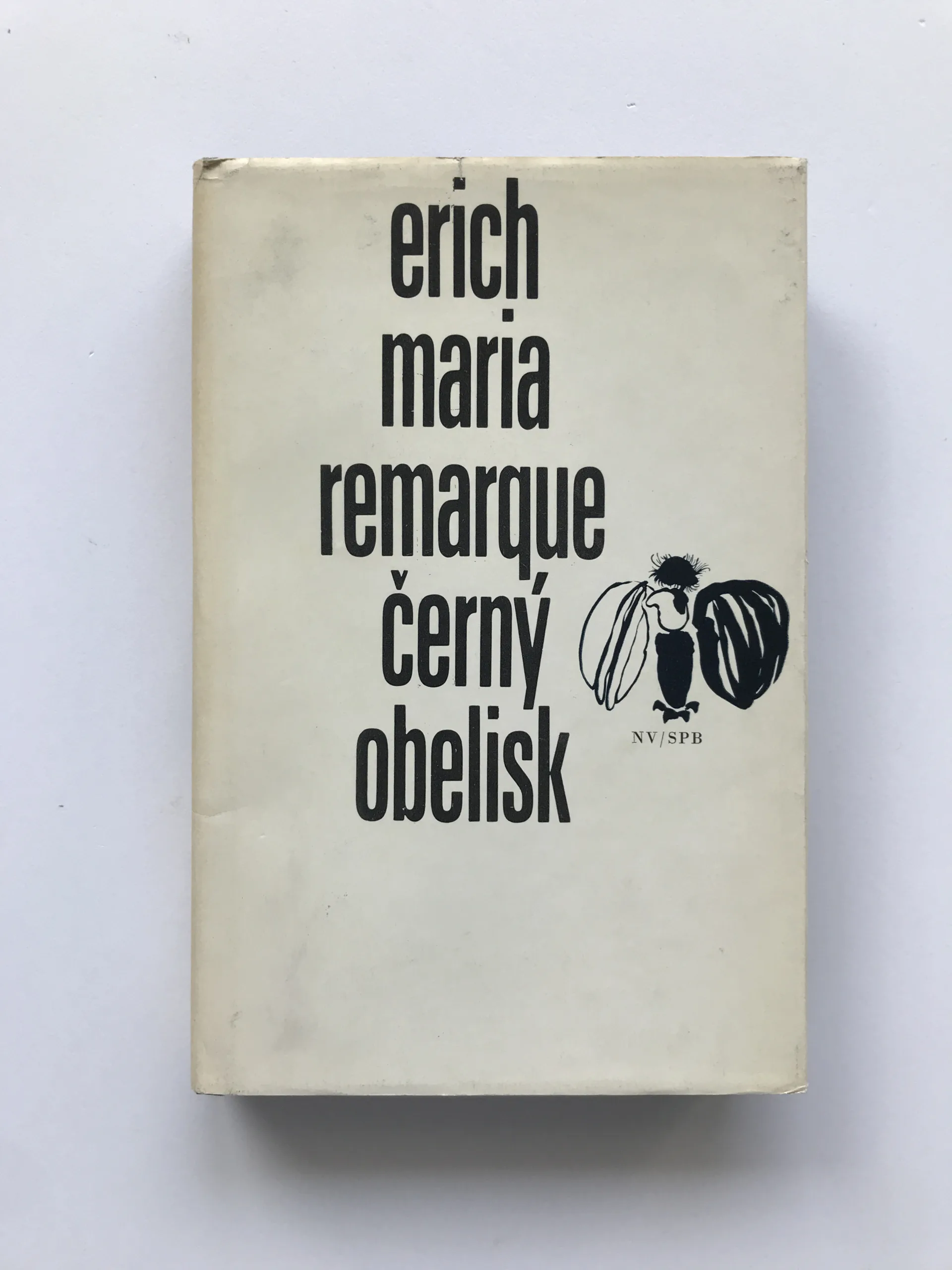 Černý obelisk, Erich Maria Remarque