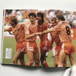 Fotbal TOP 20 – Nejlepší útočníci světa, Karlheinz Mrazek