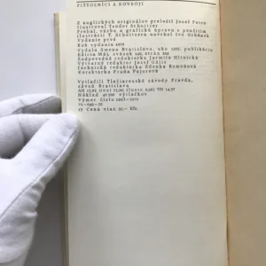 Pištolníci a kovboji, kolektiv autorů