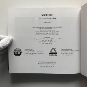 Austrálie. Ve stínu baobabů (podpisy autorů), Lenka Špillarová, Václav Špillar