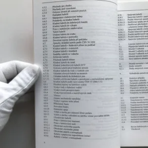 Stavba a rekonstrukce kabelových vedení nízkého napětí, Karel Holý, Josef Hanzl, Václav Macháček