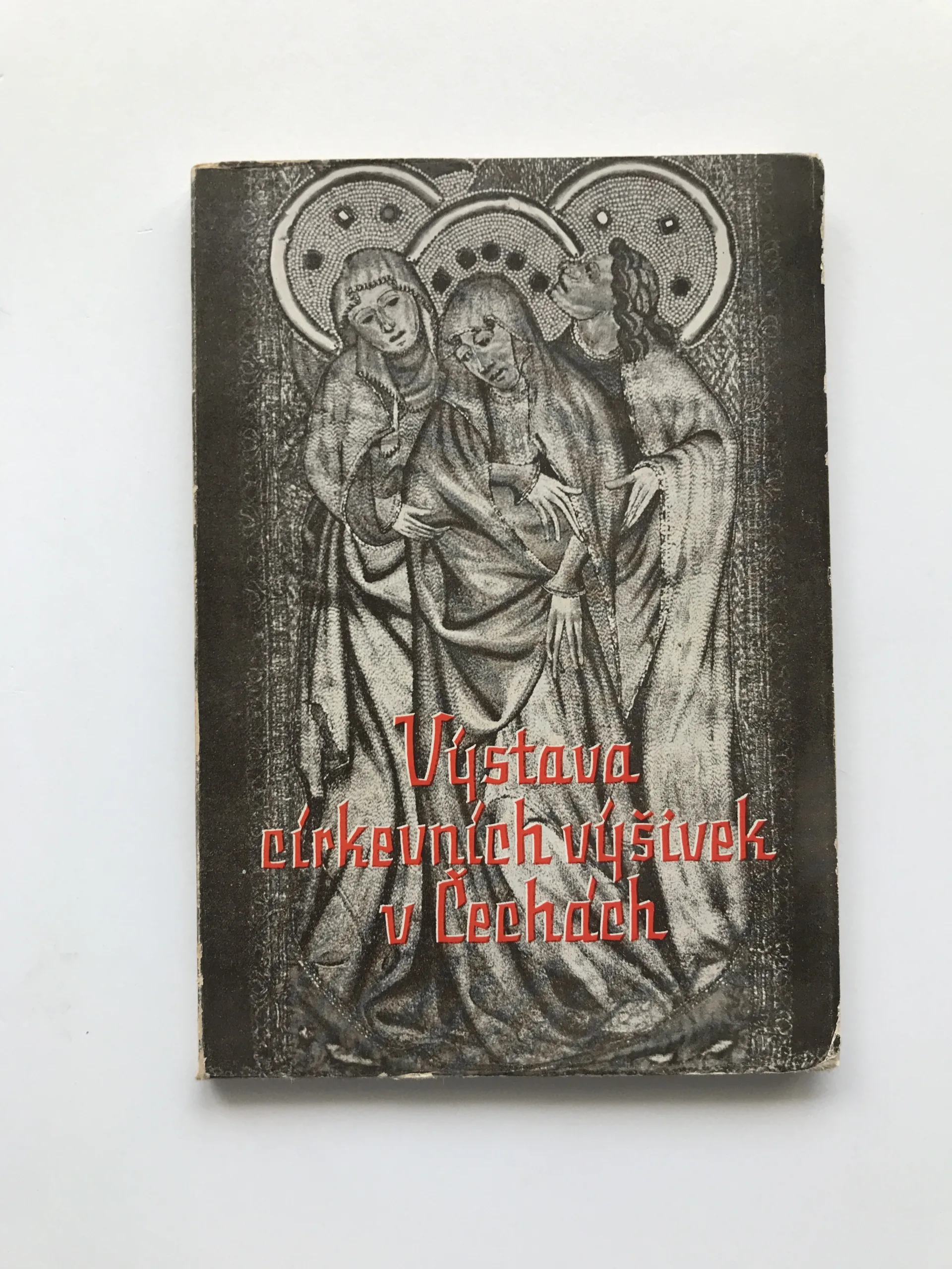 Výstava církevních výšivek v Čechách