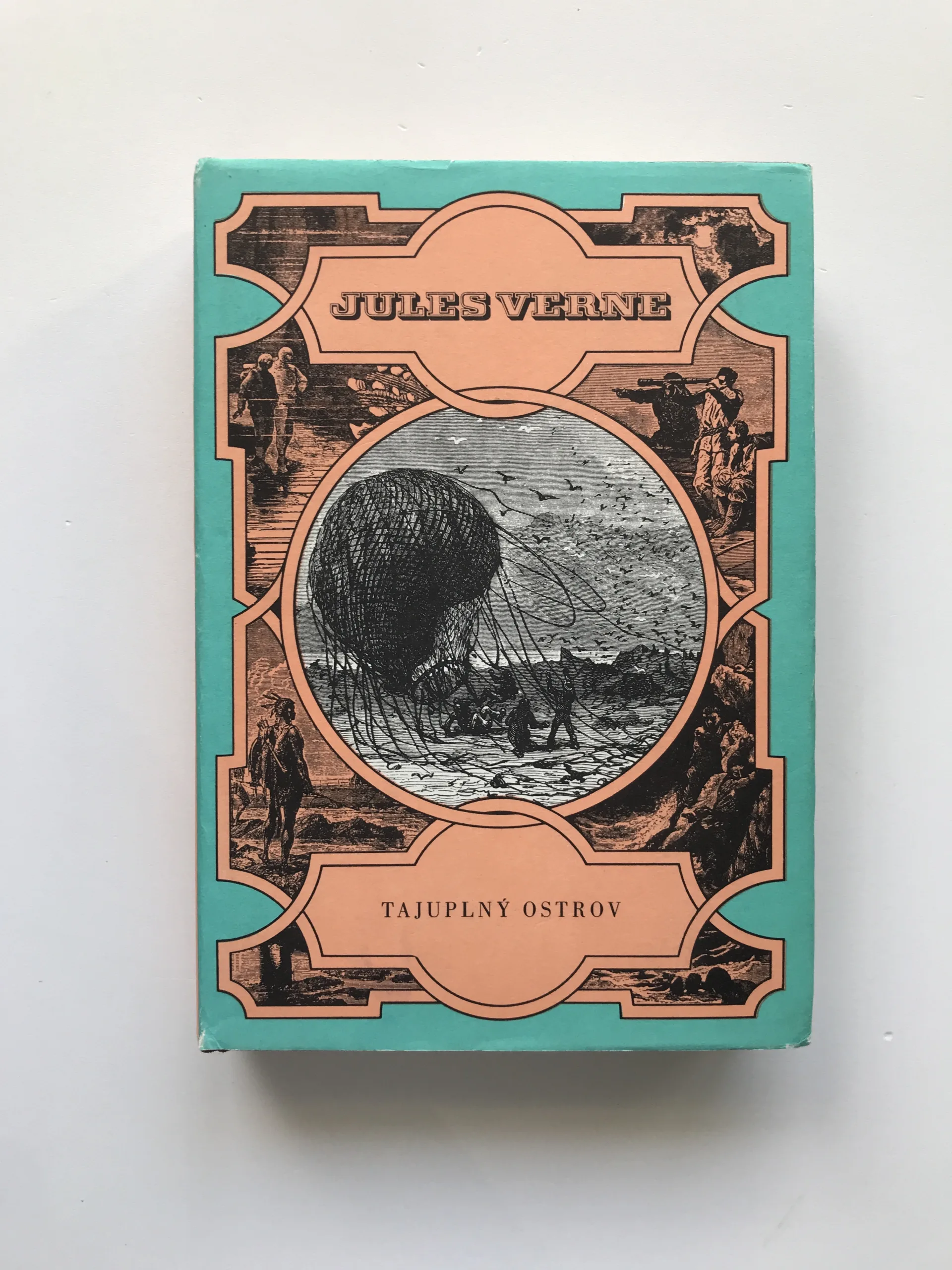 Tajuplný ostrov, Jules Verne