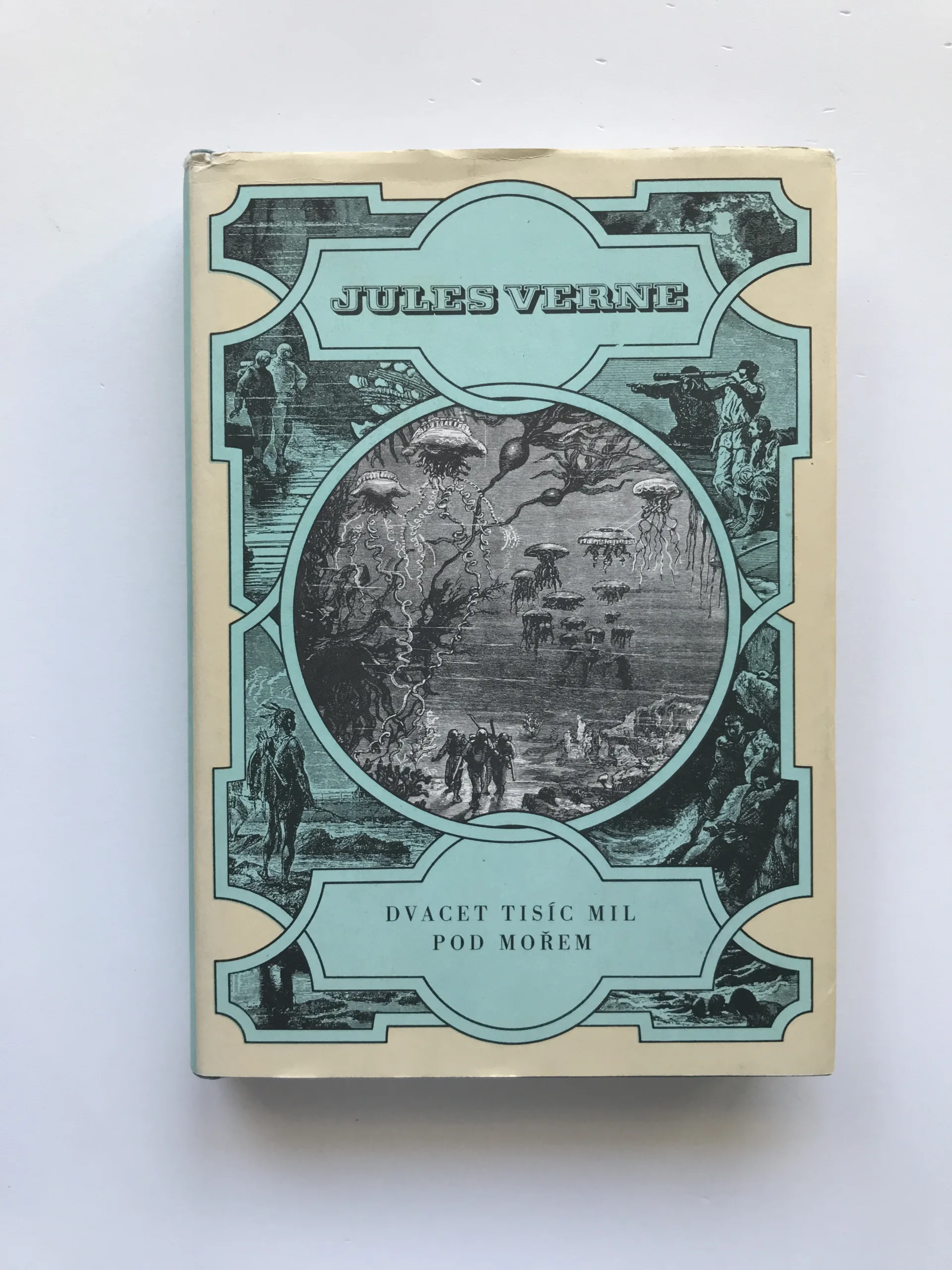 Dvacet tisíc mil pod mořem, Jules Verne