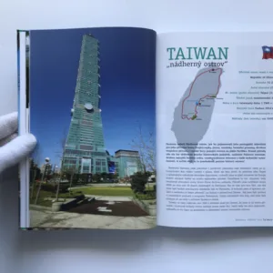 Ostrovy našich snů (podpisy autorů), Monika Vacková, Jirka Vacek