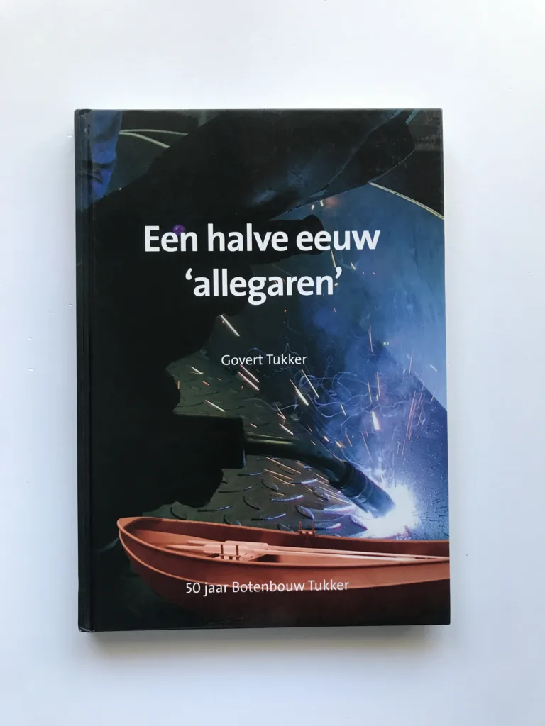 Een halve eeuw ‚allegaren‘ – 50 jaar Botewnbouw Tukker (podpis autora), Govert Tukker