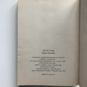 Zkáza Drážďan, David Irving