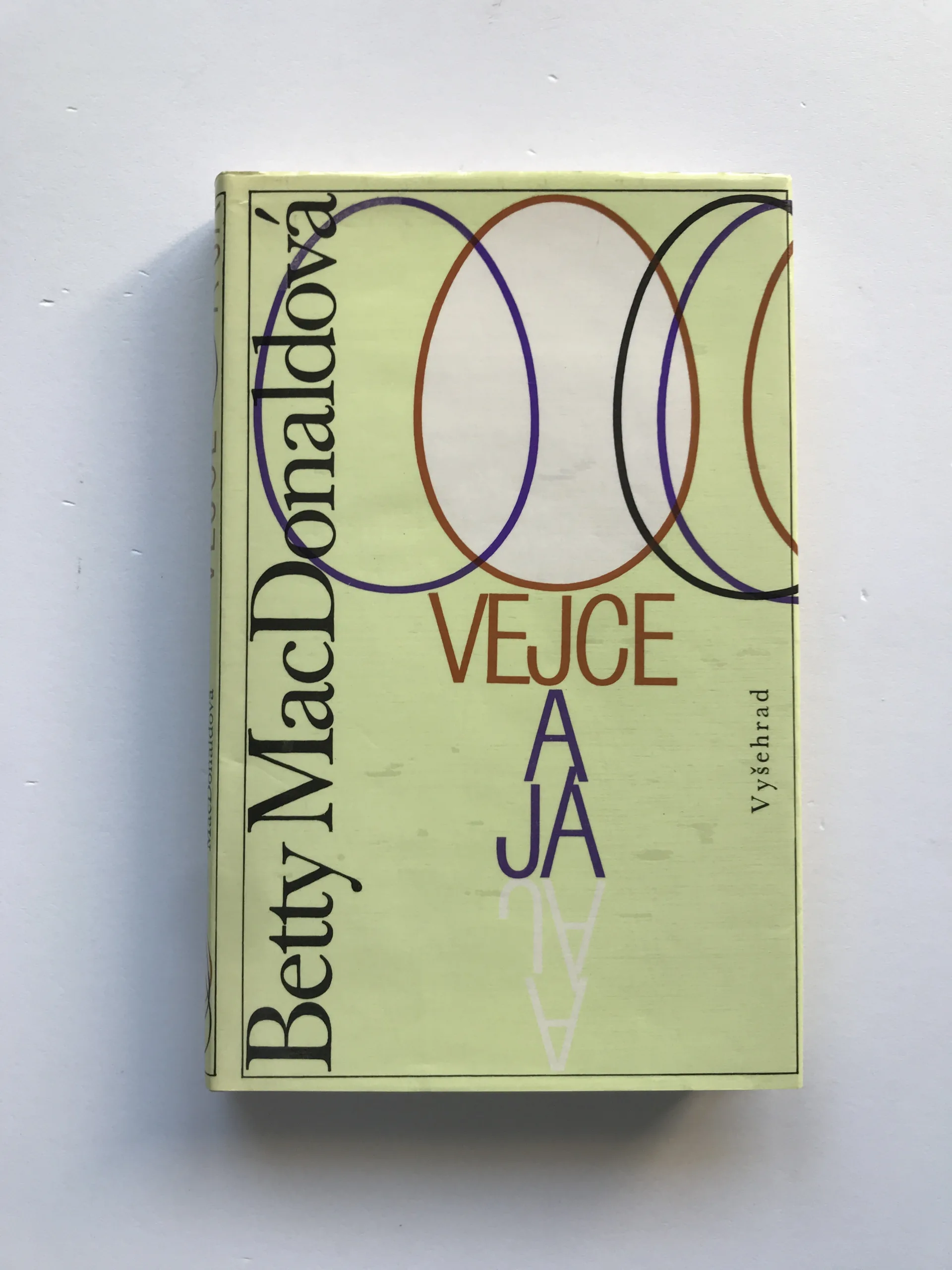 Vejce a já, Betty MacDonaldová