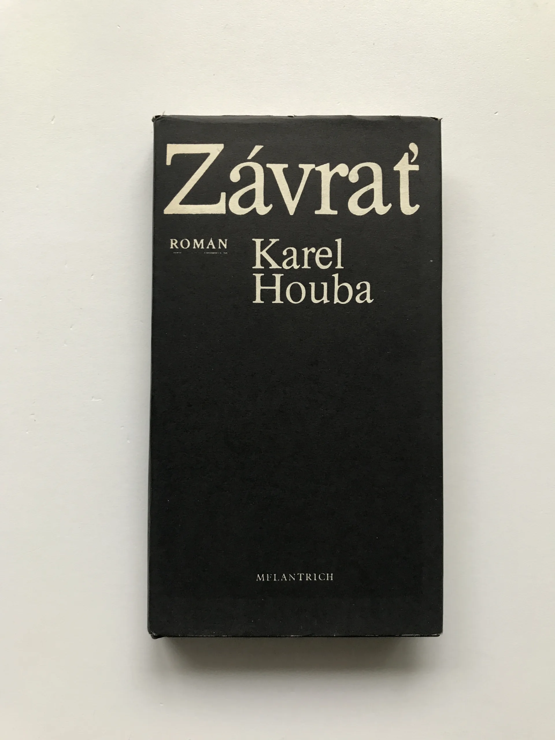 Závrať, Karel Houba