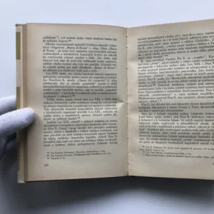 Vatikán (Náboženství, finance a politika), I. R. Lavreckij