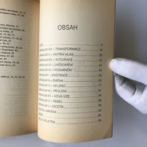 Tajemství kamene mudrců (Fulcanelli - Osho - Minařík), O. O. R. Eccu