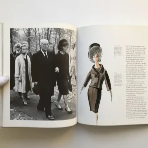 A Thousand Days of Magic (Dressing Jacqueline Kennedy for the White House) (podpis autora), Oleg Cassini