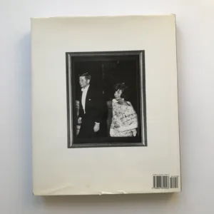 A Thousand Days of Magic (Dressing Jacqueline Kennedy for the White House) (podpis autora), Oleg Cassini