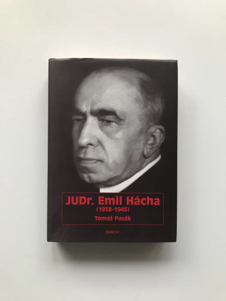 JUDr. Emil Hácha (1938-1945), Tomáš Pasák
