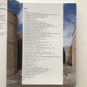 Stavby století ve Středočeském kraji 1918-2018, Vladimír Šlapeta, kolektiv autorů