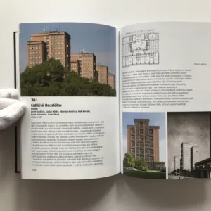 Stavby století ve Středočeském kraji 1918-2018, Vladimír Šlapeta, kolektiv autorů