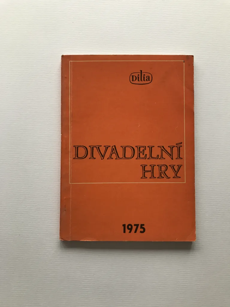 Divadelní hry 1975