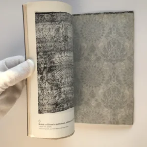 Látky z pražské královské hrobky, Jitka Gollerová Plachá, Ladislav Sutnar