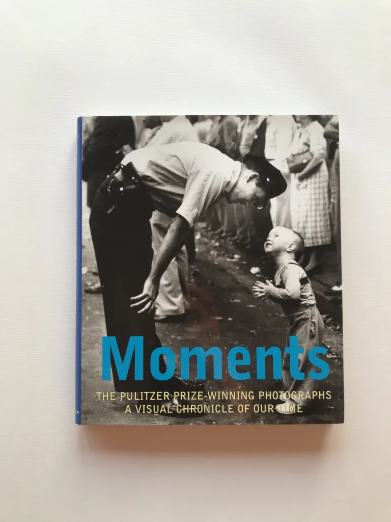 Moments – The Pulitzer Prize Photographs, Hal Buell, Seymour Topping