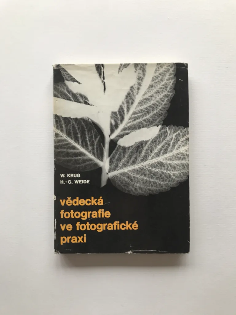 Vědecká fotografie ve fotografické praxi (Metody optimálního vytěžení informací z černobílých negativů), Wolfgang Krug, Hans-Günter Weide