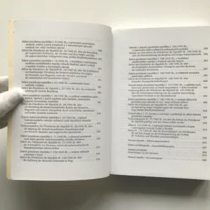 Němci a Maďaři v dekretech prezidenta republiky (Studie a dokumenty 1940-1945), Karel Jech, Jan Kuklík, Vladimír Mikule