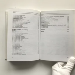 Zbožíznalství textilního, oděvního a kožedělného zboží, Karel Kavina