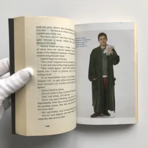 The Hitchhiker's Guide to the Galaxy (Film Tie-In Edition), Douglas Adams