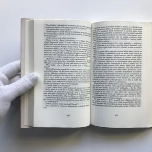 Co život dal a vzal, Betty MacDonaldová