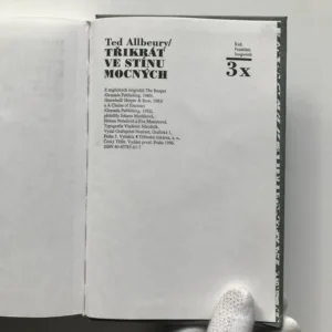 Třikrát ve stínu mocných, Ted Allbeury