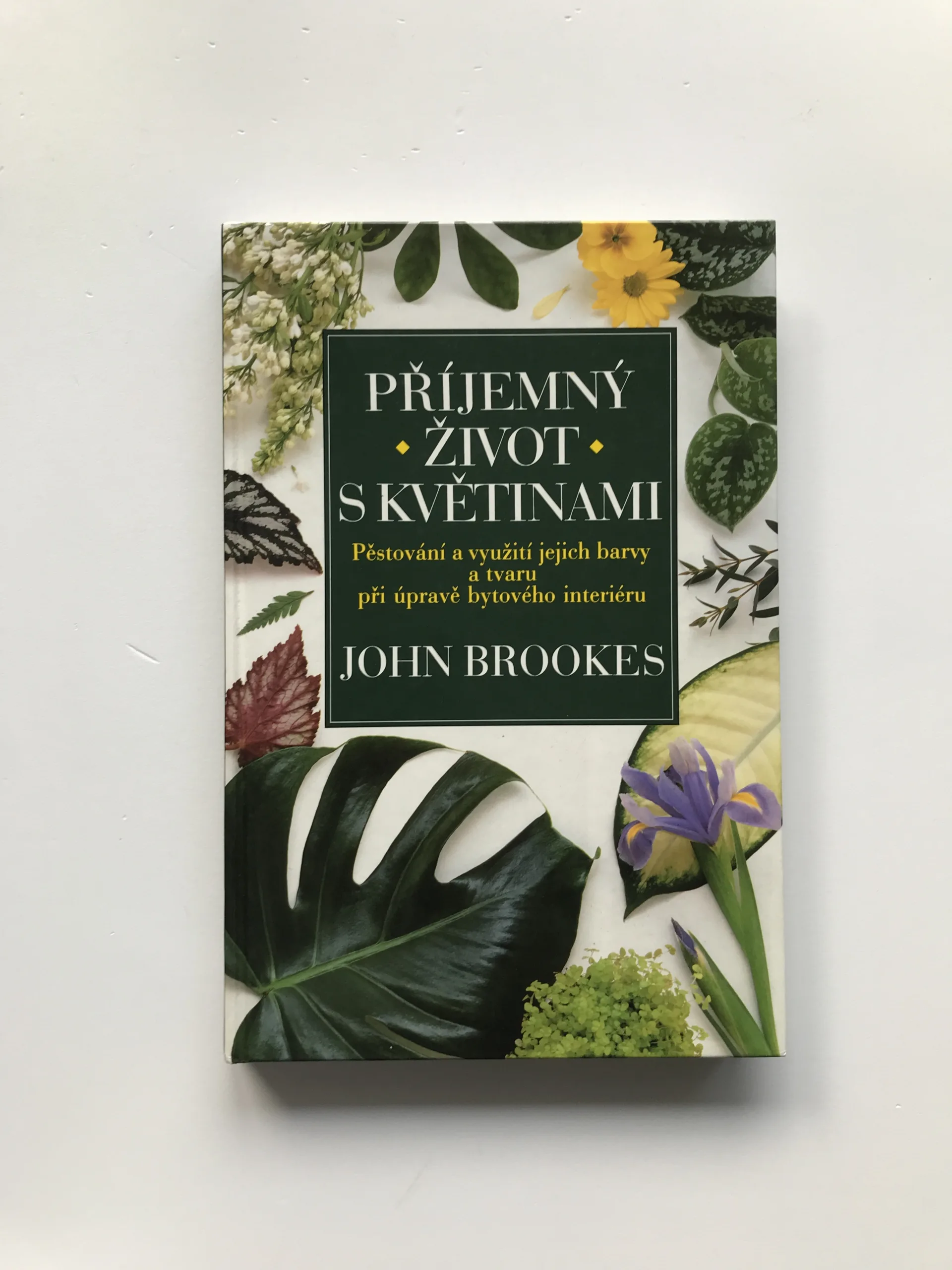 Příjemný život s květinami, John Brookes