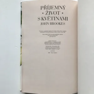 Příjemný život s květinami, John Brookes