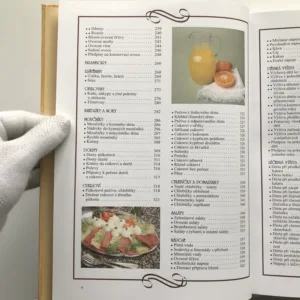 Kuchařka naší vesnice, kolektiv autorů