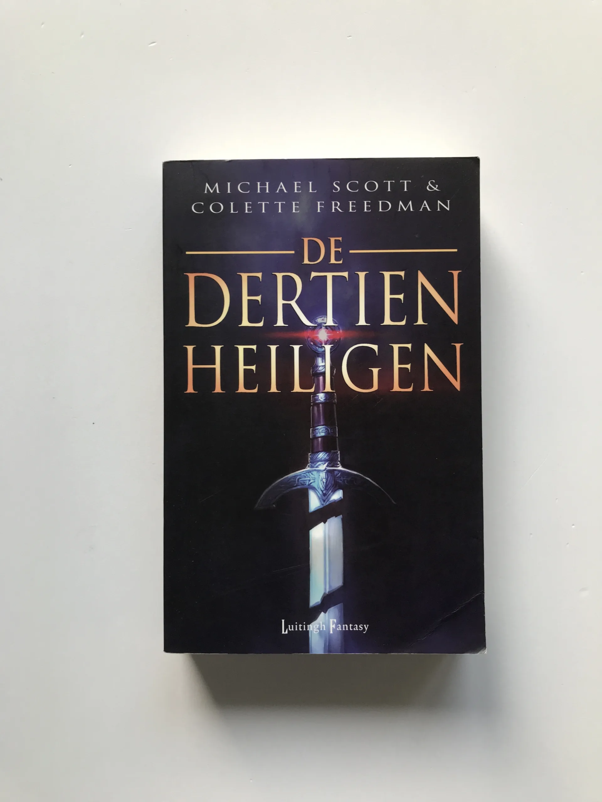 De dertien heiligen, Michael Scott, Colette Friedman