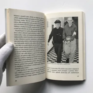 Masakr sériových vrahů, kolektiv autorů