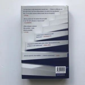 Ta přede mnou, J. P. Delaney