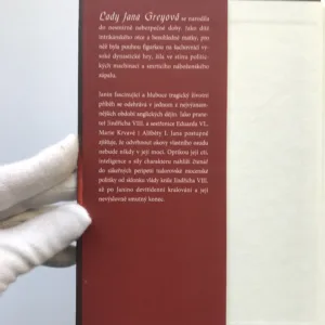 Nevinná zrádkyně, Alison Weirová