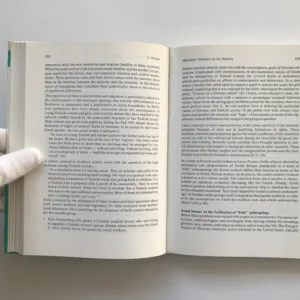 Minorities: Community and Identity, Charles Fried, kolektiv autorů