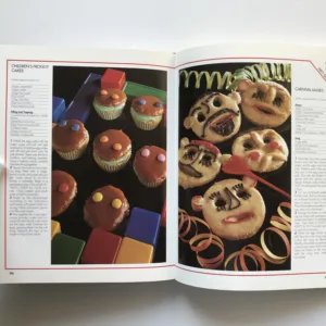 The Complete Book of Baking, Carole Fahy, Monika Schumacher