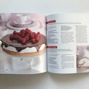 Ubrousku, prostři se! aneb 112 jídel, která milujeme, Kateřina Švejdová, Stanislava Moravcová, Jana Zbyňková, Marie Holobrádková