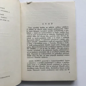 O pramenech vychovatelské vědy, John Dewey