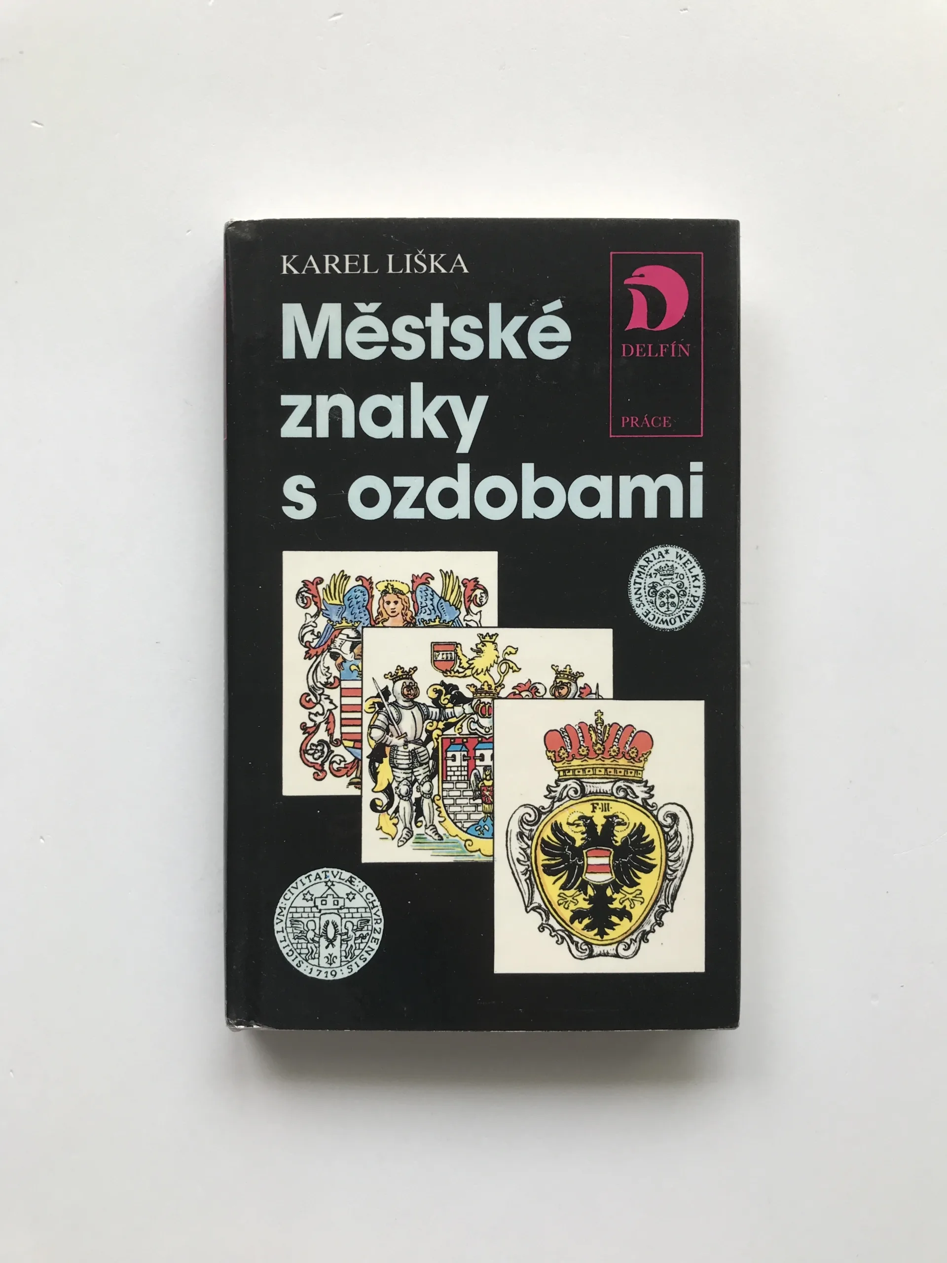 Městské znaky s ozdobami, Karel Liška